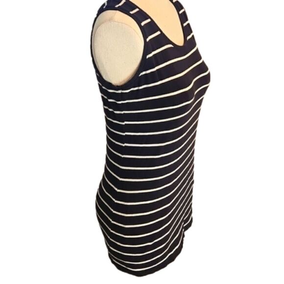 𝅺MATERNITY 2 pack bumpstart tanks. Size S by Motherhood maternity. - Picture 2 of 13
